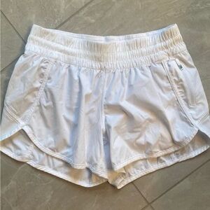 Track That High-Rise Lined Short 3” white lululemon size 8